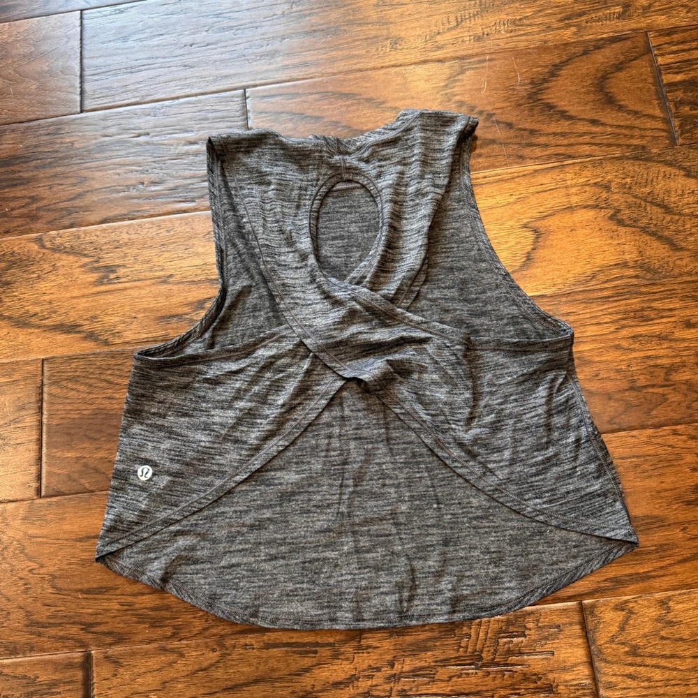 Lululemon Fast as Light tank top sz 4